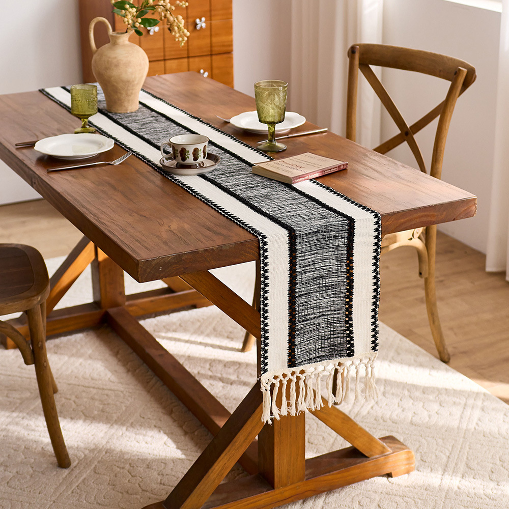Tovaglia Lunga Decorativa in S - Home Office News recensione e prezzo
