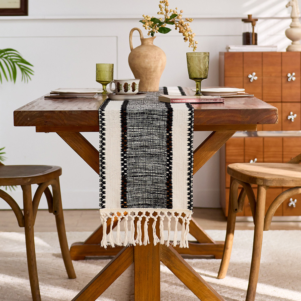 Tovaglia Lunga Decorativa in S - Home Office News recensione e prezzo