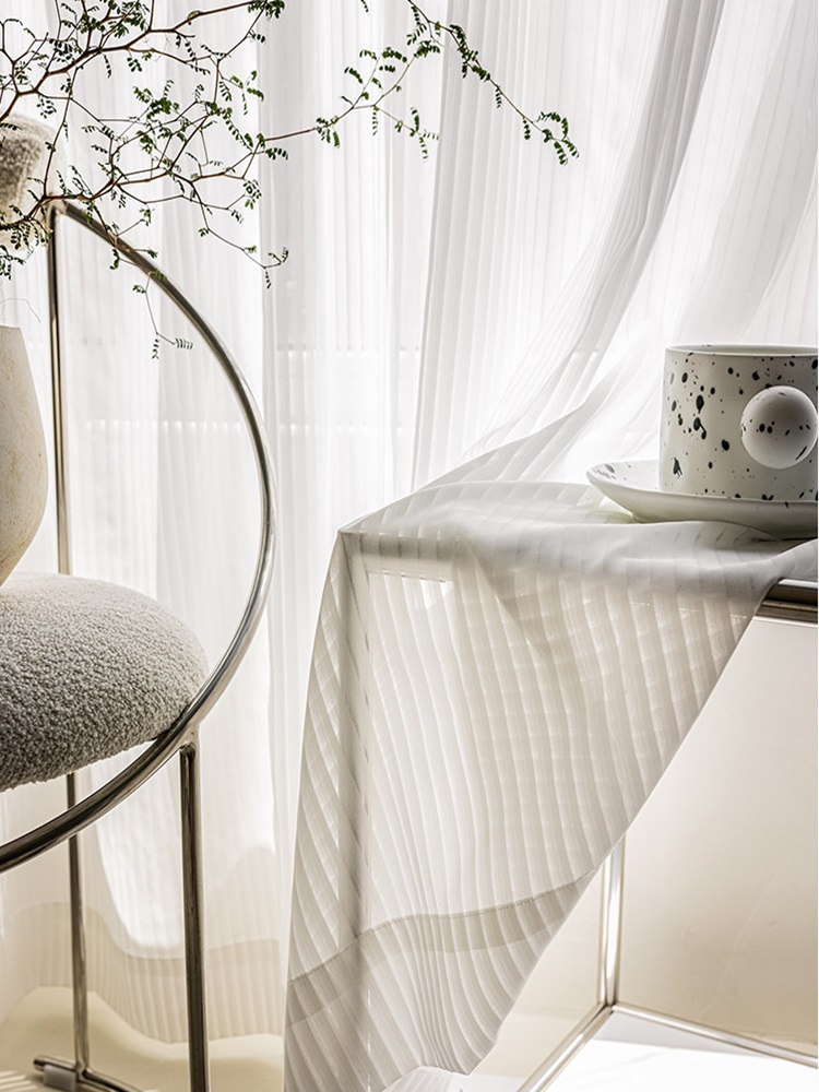 Tende bianche fantasia alla mo - Home Office Ye recensione e prezzo