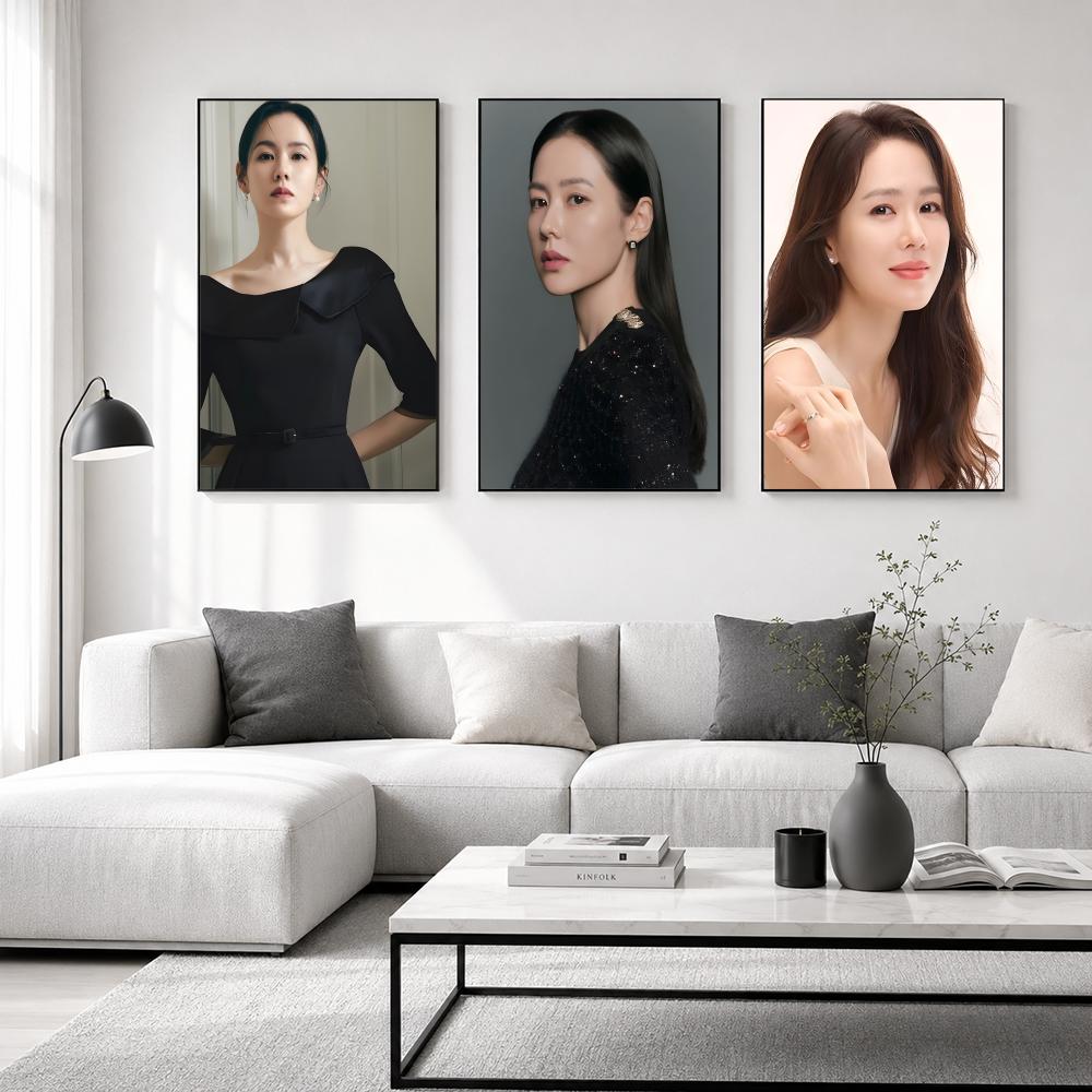 Poster dell'attrice Son Ye-jin - Home Office Ye recensione e prezzo